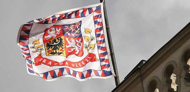 Jiri a Leni Valenta: Bude vlát ruská vlajka na Pražském hradě?