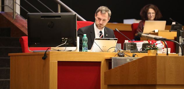 Pražským zastupitelům zabralo jednání o programu téměř pět hodin