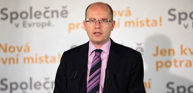 Premiér Sobotka: Zrušení daňové úlevy pro členy odborů ČSSD nepodpoří