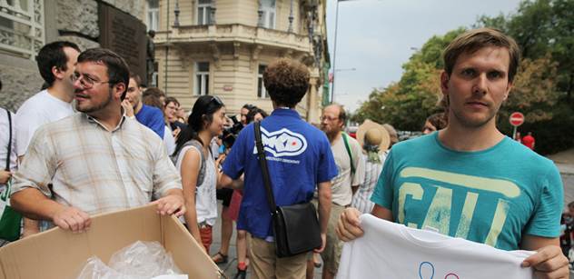 Štvavá kampaň! Na školách probíhají „duhové semináře“. Na rozdíl od Prague Pride nestojíme daňové poplatníky ani korunu, vrací úder organizátorka „dne pro rodinu“