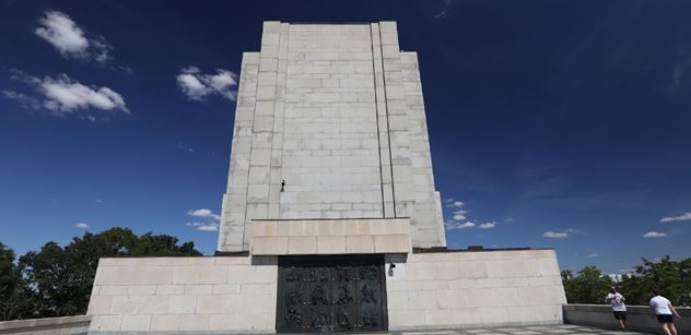 Politici si na Vítkově připomněli výročí konce druhé světové války