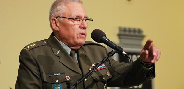 Plukovník Skácel: Naši vnuci nás proklejou za invazi vetřelců. Homosexuální ožralové a narkomani