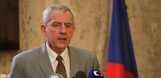 Amnestie jde proti vládním protikorupčním snahám, tvrdí ministr Heger