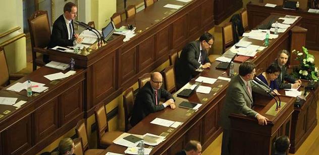 Ve Sněmovně se bude debatovat o migrační krizi i o asociační dohodě mezi EU a Ukrajinou