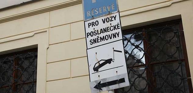 Petice za zachování parkoviště na Malostranském náměstí v Praze