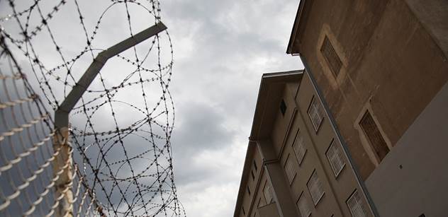 Pokus o vraždu obviněného ve Vazební věznici Praha Pankrác 