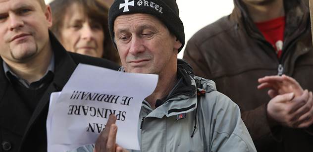 Švédsko čelí vlně kriminality gangů migrantů. A odsoudilo mladíka za urážku muslimů