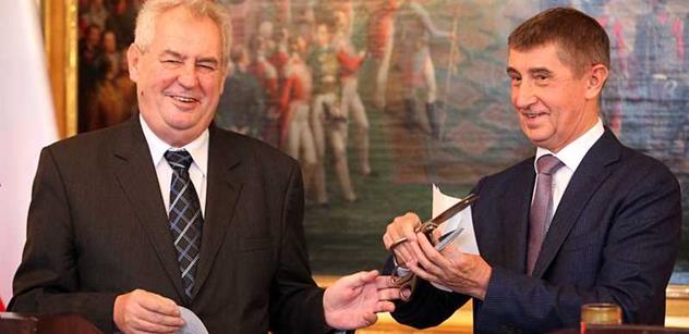 Veřejnoprávní zdroj: Prezident Zeman se letos opět sbližoval s Babišem