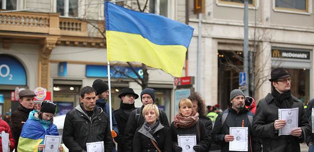 Ukrajina se nikdy nevzdá, to jasně prohlašuji. Lidé jsou po Majdanu chudší, ale mají naději. Ukrajinci bojují i za nás, řekl PL pozorovatel Petr Pojman