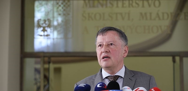 Ministr Balaš: Medaile MŠMT významným osobnostem pedagogiky