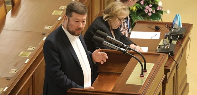 „Vláda svou snahou prosadit korespondenční volby ohrožuje demokracii v ČR,“ obává se Okamura