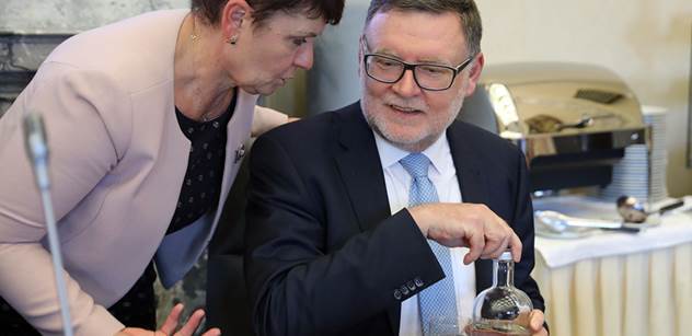 Zdanění zaměstnaneckých benefitů. Poslanecký pozměňovák naštval podnikatele