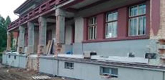 Hořice: Výstavba hasičské zbrojnice a mateřské školy pokračuje