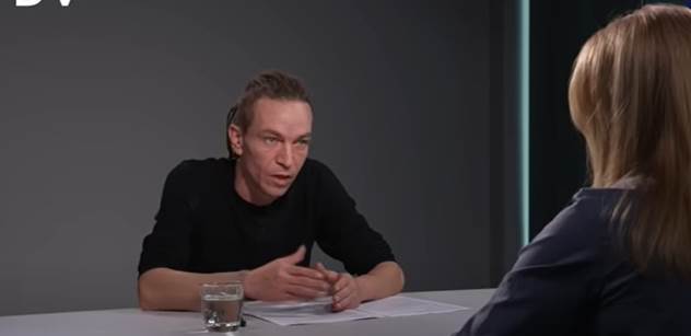 „Vnímáte realitu?“ Bartoš bránil DSŘ a dostal tvrdou otázku