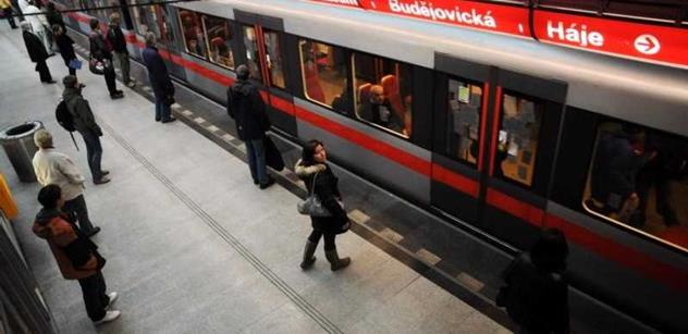 Jaká "lítačka"? V Praze se říká "tramvajenka", paní Adriano, bouří obyvatelé metropole