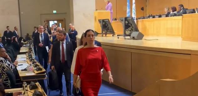 Pekarová odešla, Nerudová s Němcovou tleskaly. Jenže pak zahřmělo