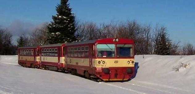 Zvláštní jízda historického motorového vlaku na Moldavu se v Krušných horách koná právě dnes