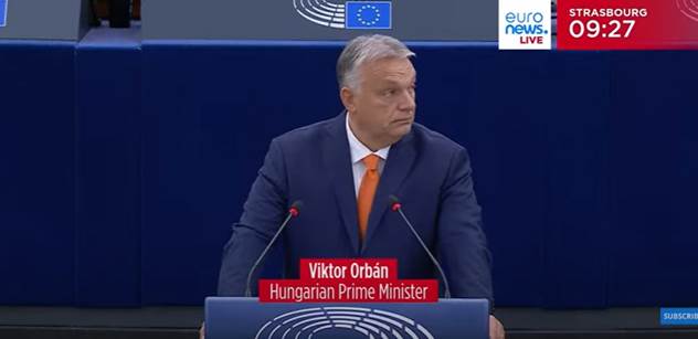 Desetkrát potlesk, na konci i vestoje. Orbánův projev v europarlamentu