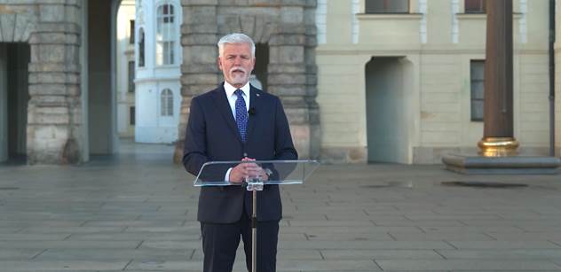 Prezident se zase „vyznamenal“, média to nezajímá. Ale do Klause i Zemana kopali ostošest