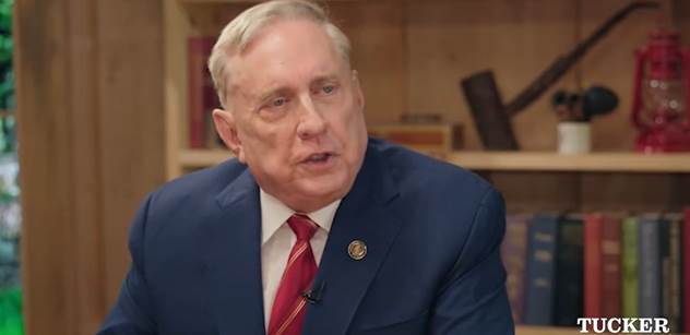 400 000 mrtvých Ukrajinců. Moderátor si pozval plukovníka, kterého Washington opravdu nemá rád