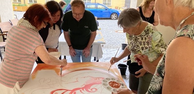 Praha 5: Šikovné ruce seniorů v komunitních centrech Louka a Konírna