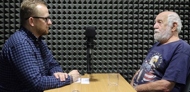 Dušan Neumann: Kamala je hloupá. Ale proti vám si v Americe hvízdáme