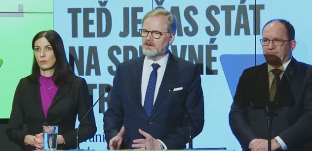 Ukrajinka z premiérova selfie: Jsem Petru Fialovi vděčná