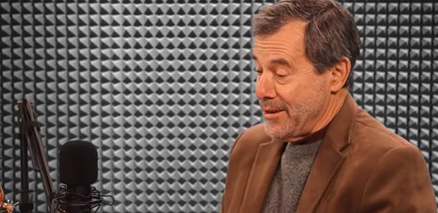 Umělá inteligence myslí za vás a vy hloupnete. Martin Jan Stránský o nové hrozbě