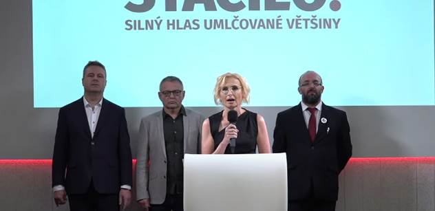 „Třicet žalob. Třicet zamítnutí.“ Mimořádné vystoupení hnutí Stačilo!