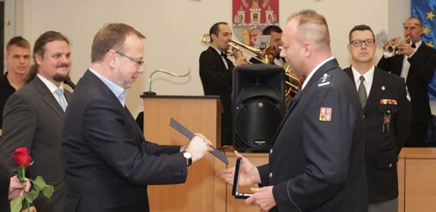 Praha 5: Vyznamenání udělila městská část příslušníkům ozbrojených složek