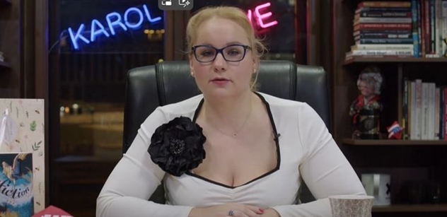 Chcíplá kobyla a Fiala ve svém světě. Nálož Karolíny Stonjekové