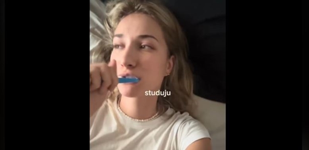 Mladá, krásná, vzdělaná, to jim vadí. Studentka se natočila, jedna připomínka spustila peklo
