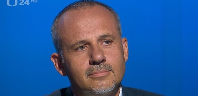 „To nezjistíte, kdo to vynesl?“ Takáč tlačil na náměstka Černochové