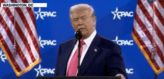 Umělci proti Trumpovi. Ten se nelekl a chystá akci