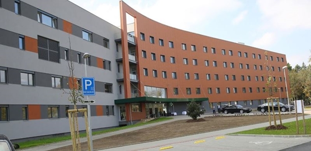 Uherskohradišťská nemocnice koupila nové sanitky