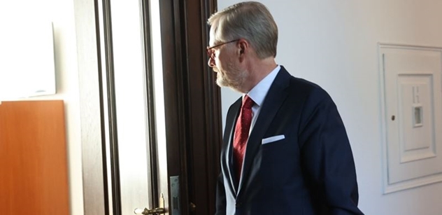 „Byl v rauši. Převzal to a neověřil.“ Fiala za výstup 17. listopadu hnán k demisi