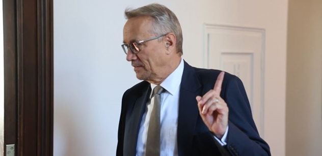 „Kdo řekne nacistická Ukrajina, je vlastizrádce.“ Ministrovi slova neprošla