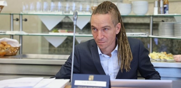 Bartoš (Piráti): Chceme levnější bydlení, těm, co na přemrštěných cenách vydělávají, to vadí
