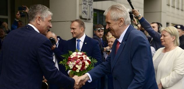 „Zase jsem někoho urazil, no...“ Miloš Zeman vyrazil na Ostravsko, ušetřen nebyl ani Babiš. Došlo i na Bakalu a inaugurační projev