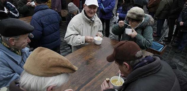Podnikatel nabídl levnější obědy pro důchodce, město je odmítlo