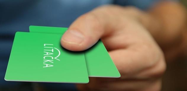 Červenou Opencard nahrazuje zelená Lítačka. Praha dnes začíná vydávat novou kartu pro MHD