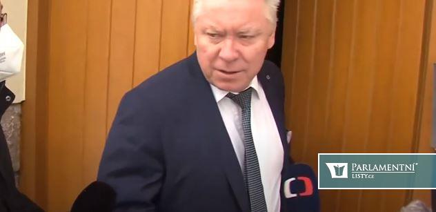 Svědectví, která zaskočí i policejní elitu: „Vladislav Husák? Zažil jsem ho na tajných večírcích. Neumíte si ani představit. Generálskou uniformu si nechal šít před deseti lety. Opilý byl už dopoledne!“
