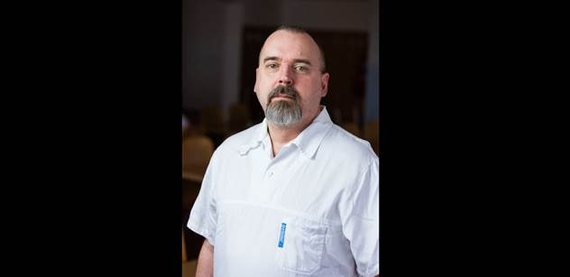 Primář Bernátek: Časovaná bomba českého zdravotnictví. Vadí mi fascinace válkou