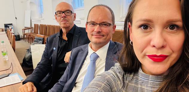 Těžký týden poslankyně Motoristů. Prozradila vše nejen o Turkovi