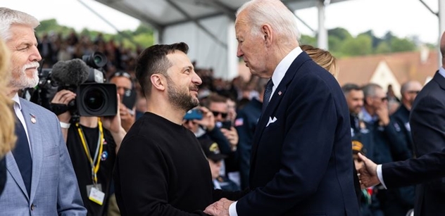 Dárek pro Ukrajinu. 111 miliard? Splácet nemusíte. Kdo nesouhlasil, neuspěl. I EU půjčila