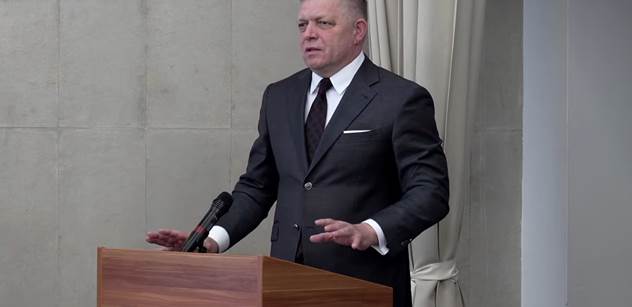 Bomba na Slovensku: Fico oznámil zásah cizí moci