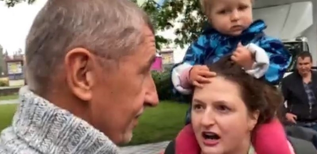 VIDEO To Babiš ještě nezažil. Řev ženy s dítětem na krku