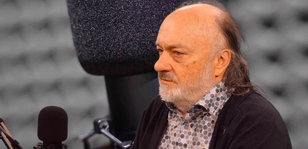 Jakl: Nitky za Petrem Pavlem. Hloupé a dětinské výkřiky z Hradu