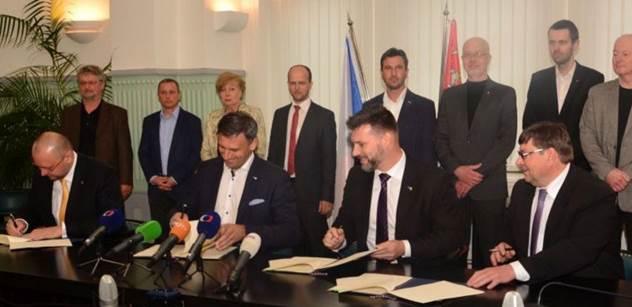 ČSSD, PRO JIŽNÍ ČECHY, KDU-ČSL a JIHOČEŠI 2012 podepsaly koaliční smlouvu