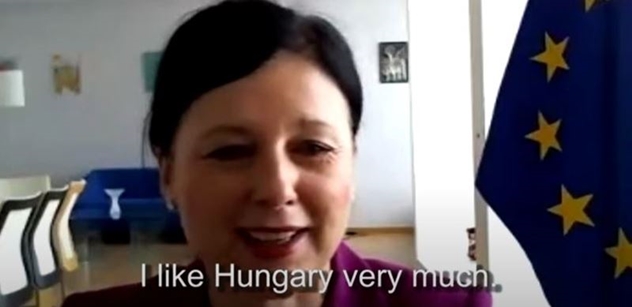 Ohrožení! spílala Jourová Orbánovi. A mezitím v Maďarsku...